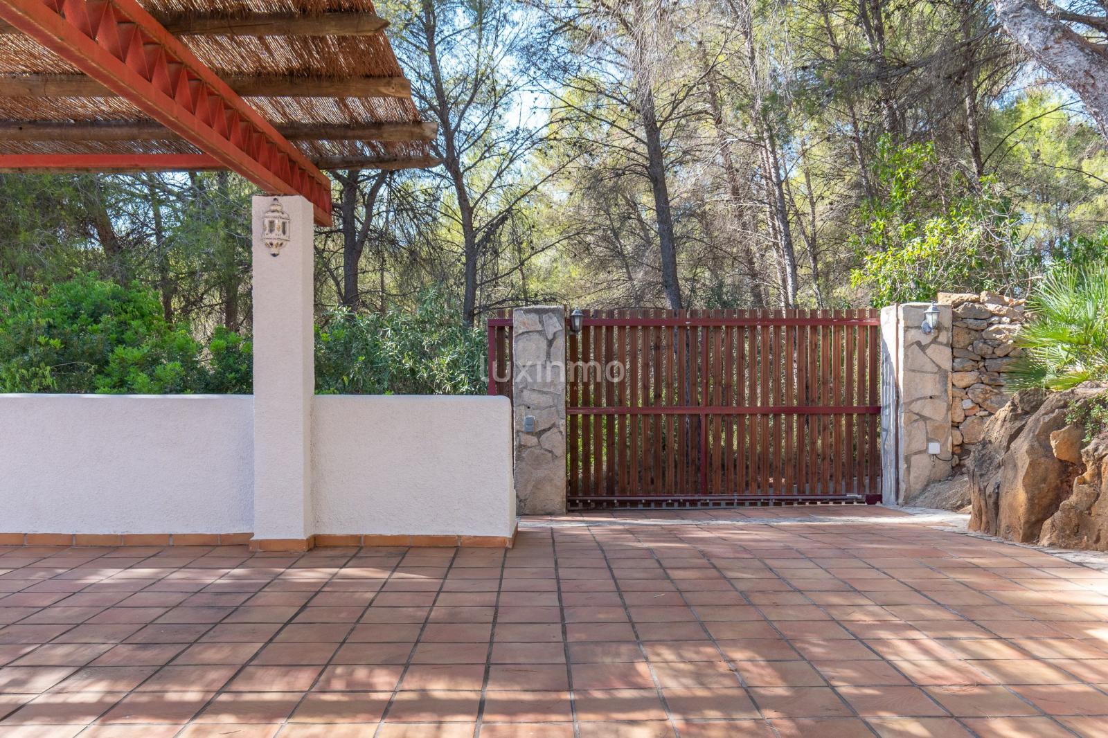 Chalet for Sale in Dénia