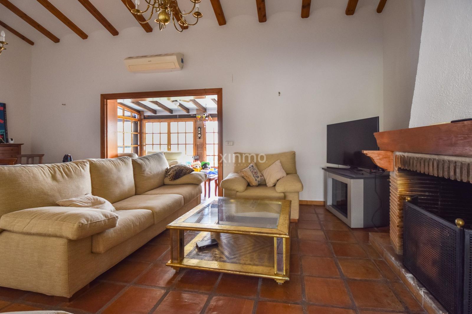 Chalet for Sale in Dénia