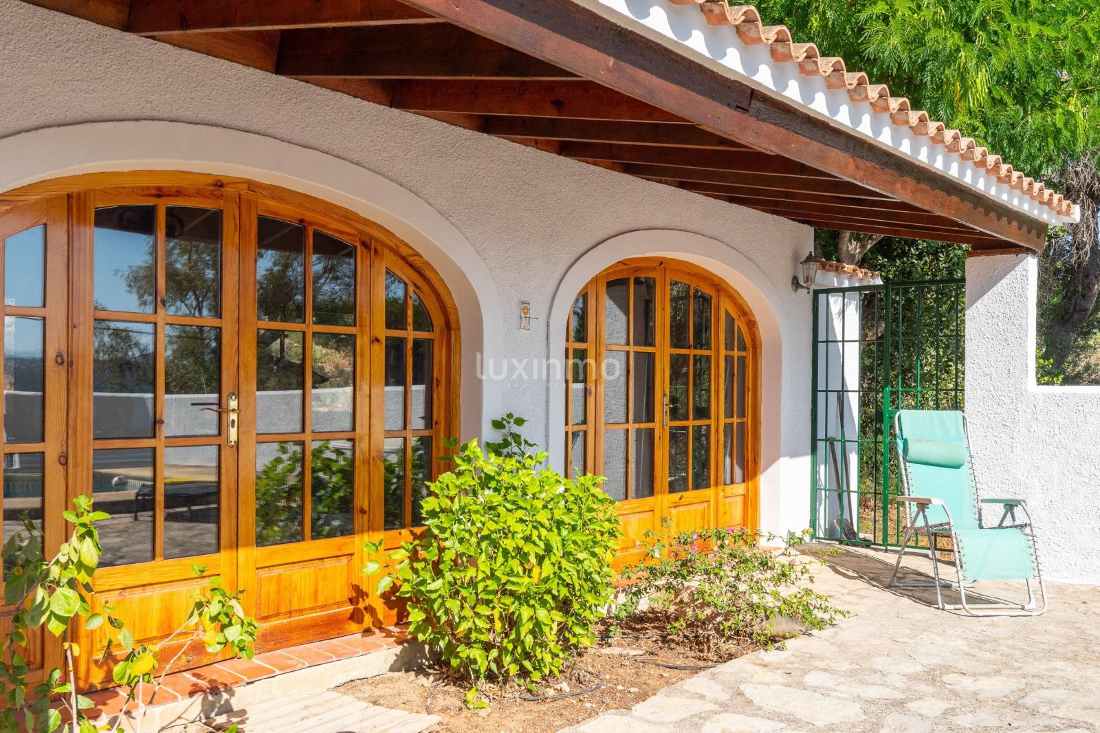 Chalet for Sale in Dénia