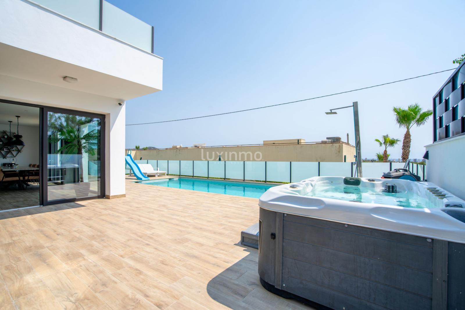Chalet for Sale in Calpe