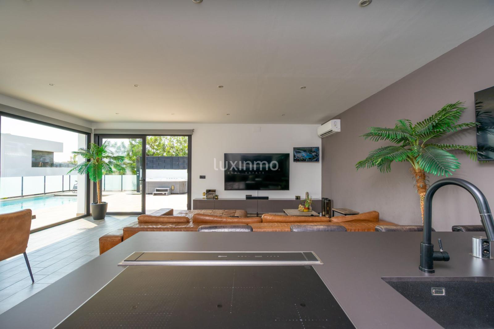 Chalet for Sale in Calpe