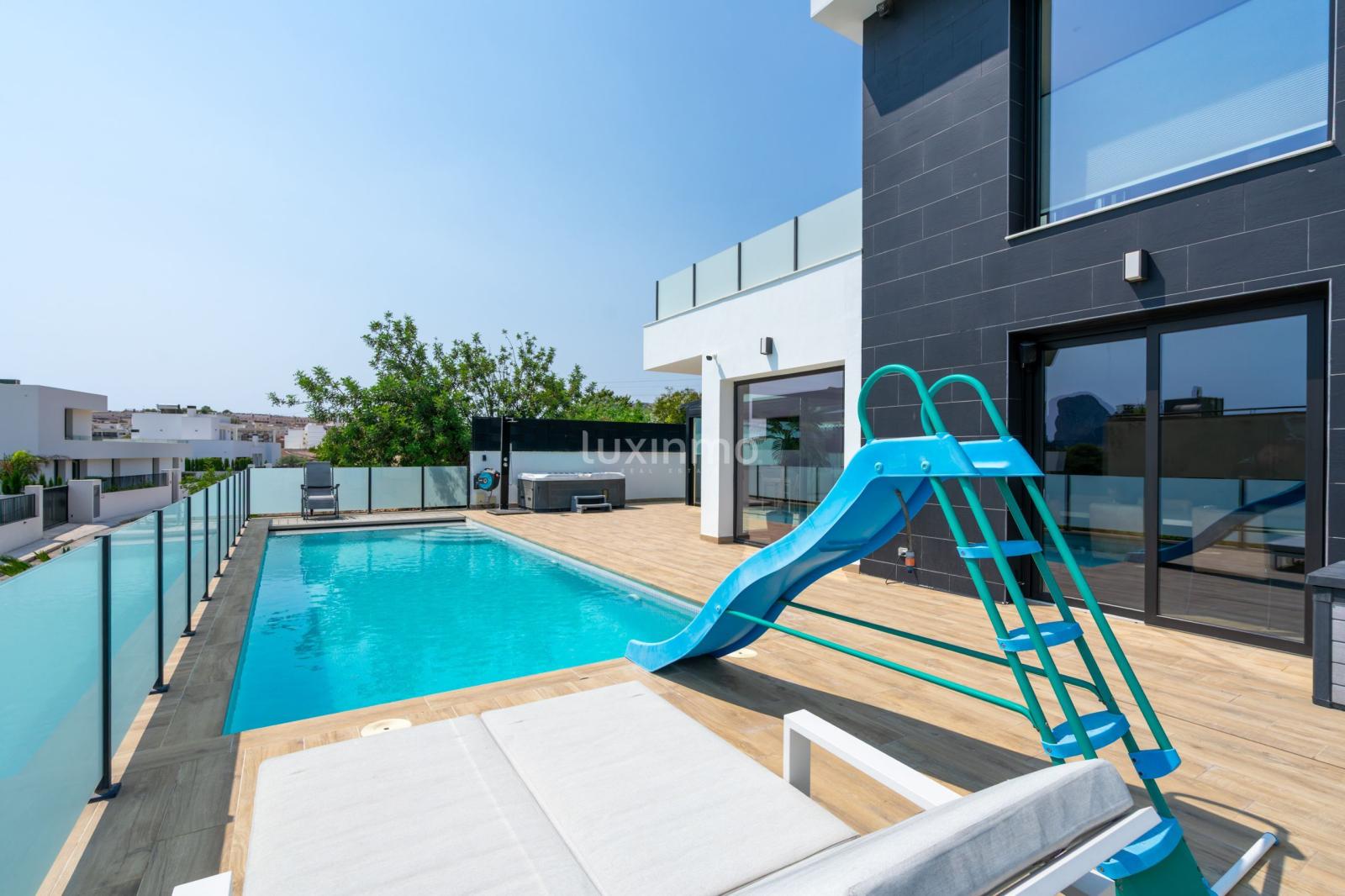 Chalet for Sale in Calpe