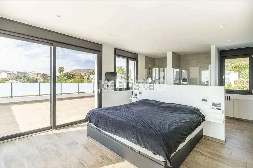 Chalet for Sale in Calpe