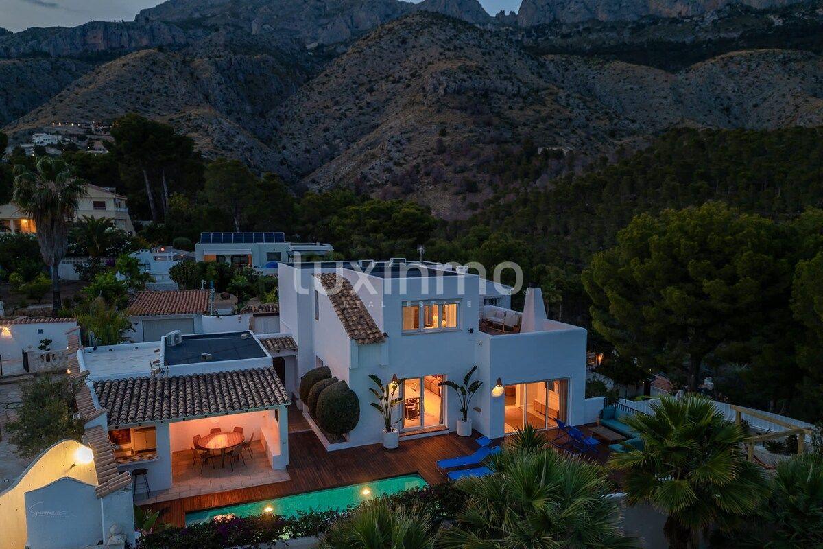 Chalet for Rent in Altea