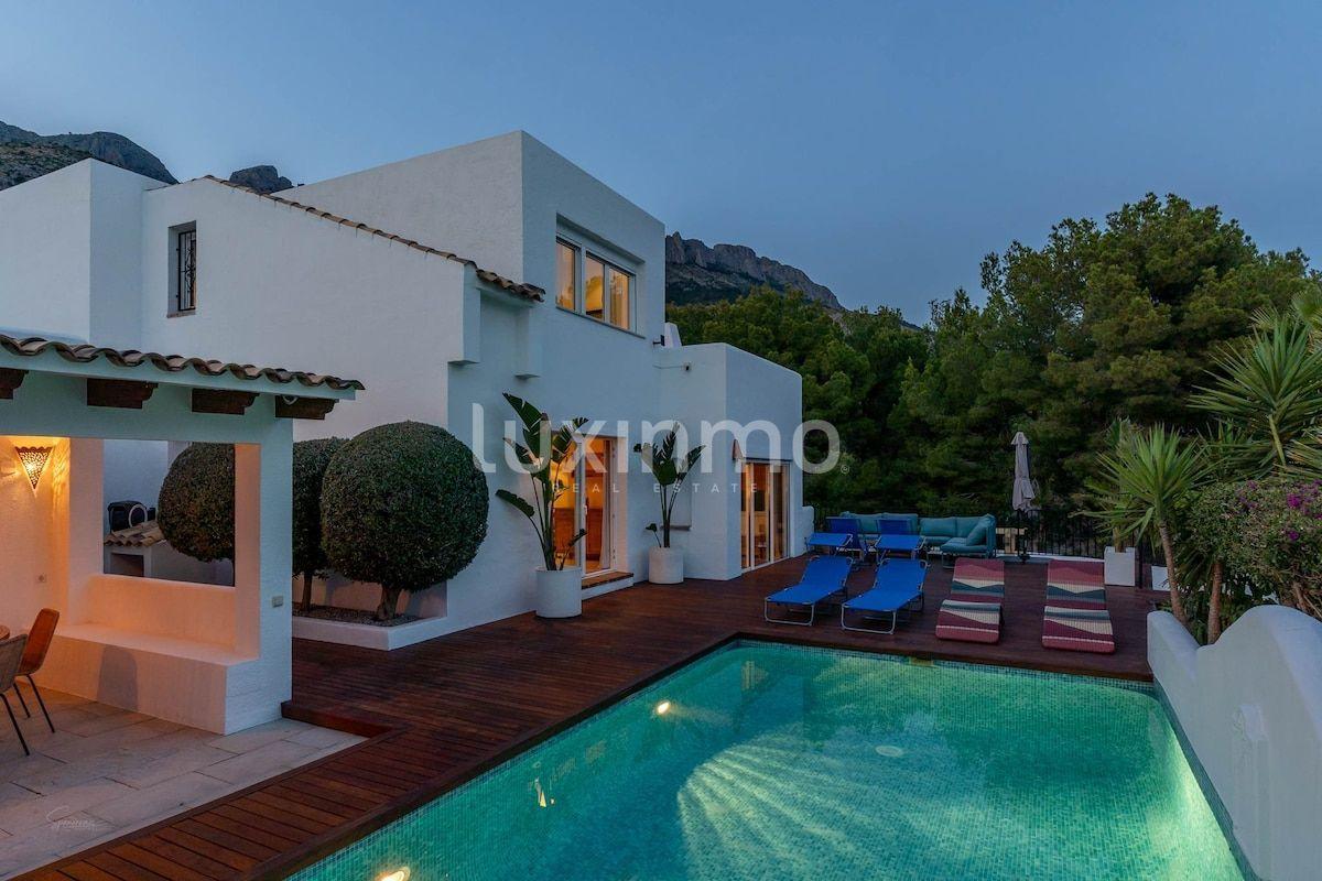 Chalet for Rent in Altea