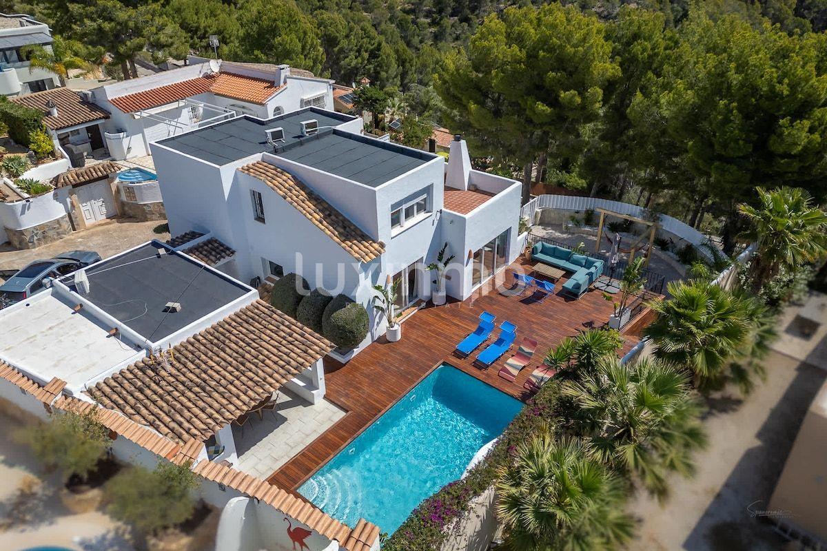 Chalet for Rent in Altea