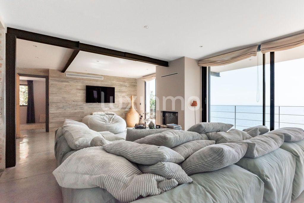 Chalet for Sale in Altea