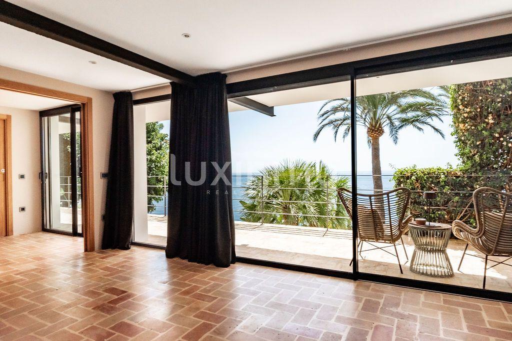 Chalet for Sale in Altea