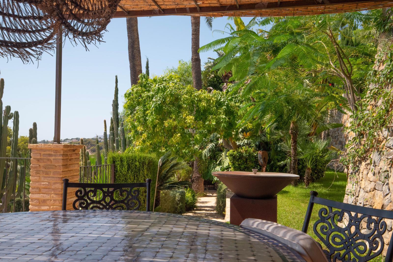 Chalet for Sale in Altea