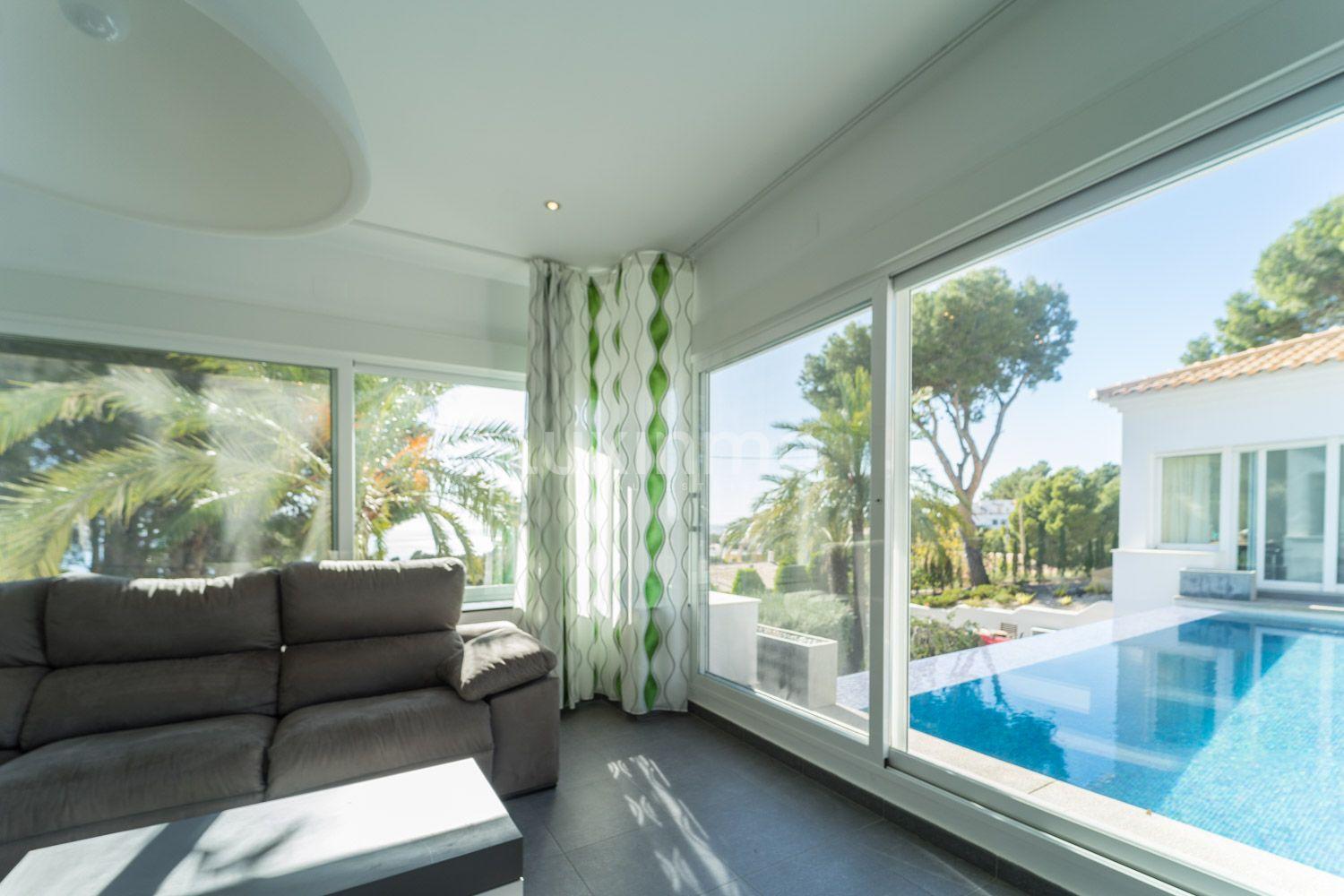 Chalet for Sale in Altea