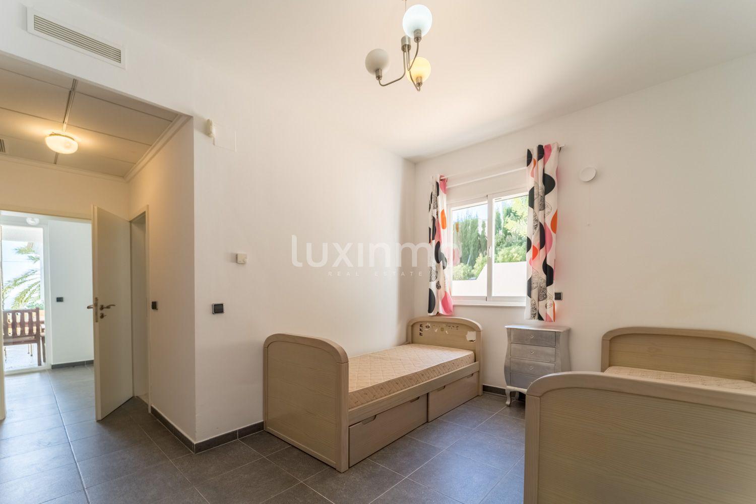 Chalet for Sale in Altea