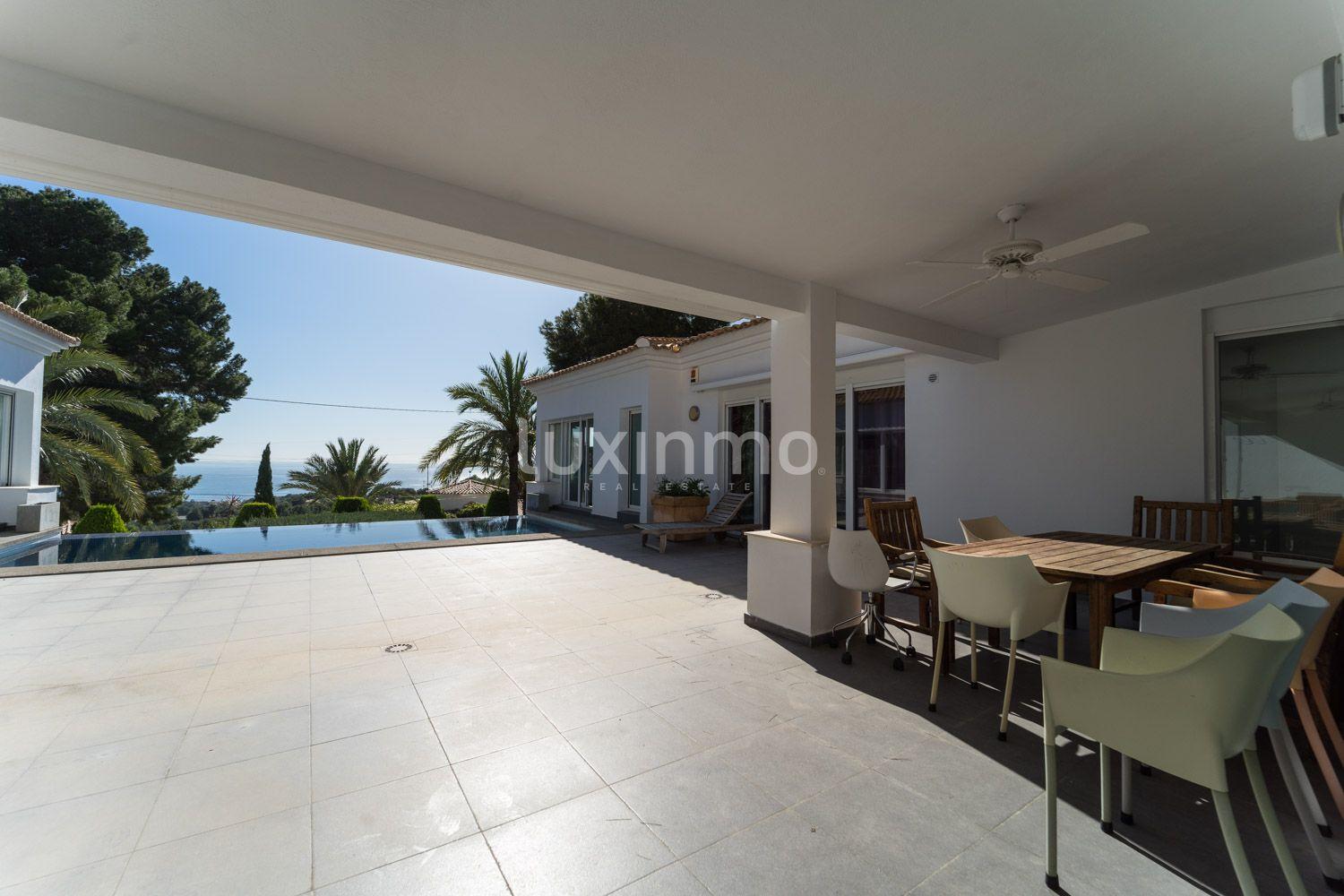 Chalet for Sale in Altea