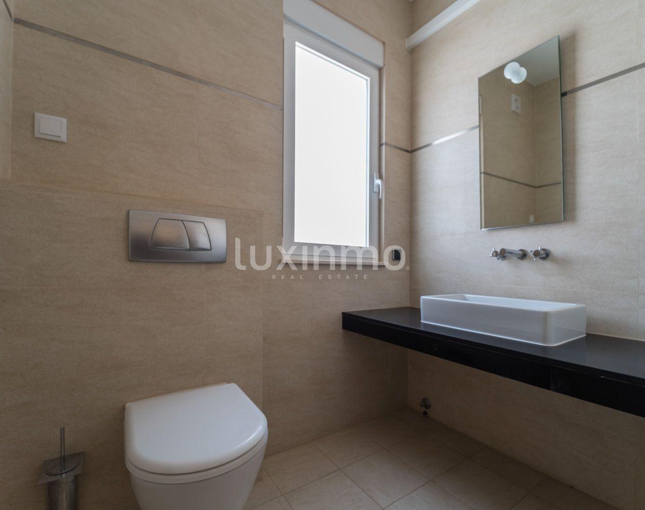 Chalet for Sale in Altea