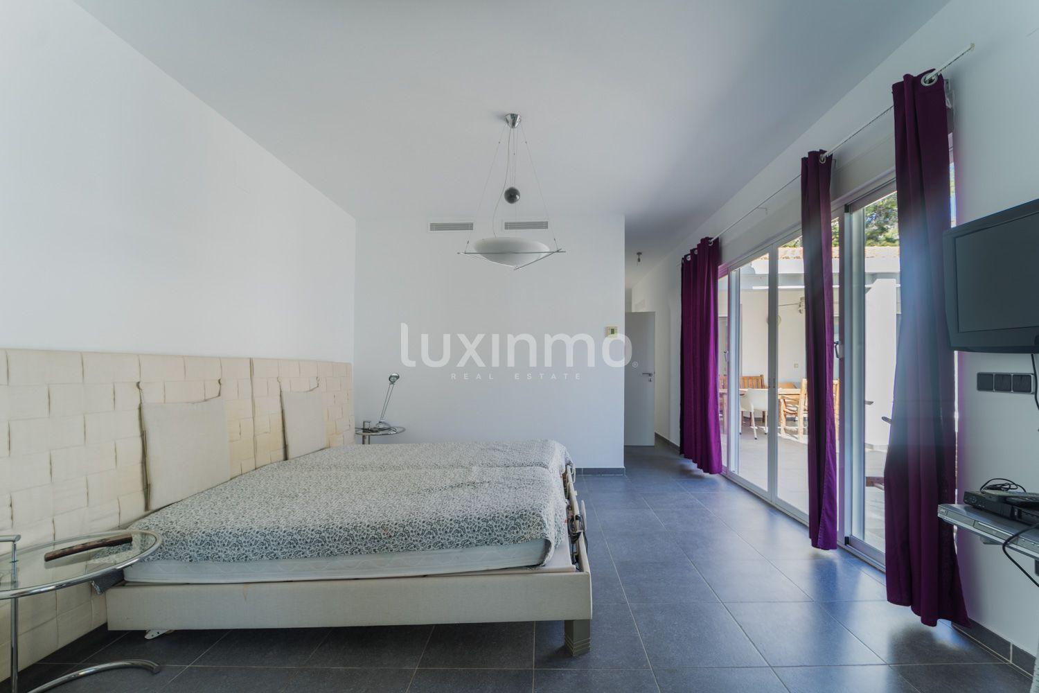 Chalet for Sale in Altea