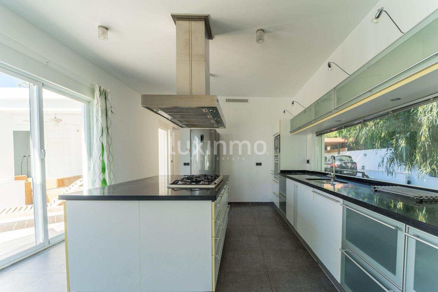 Chalet for Sale in Altea