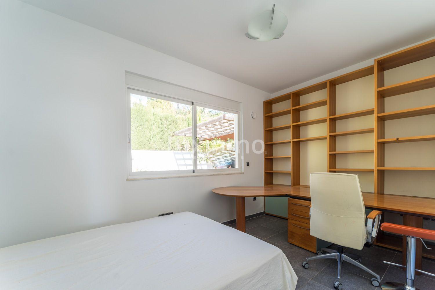 Chalet for Sale in Altea