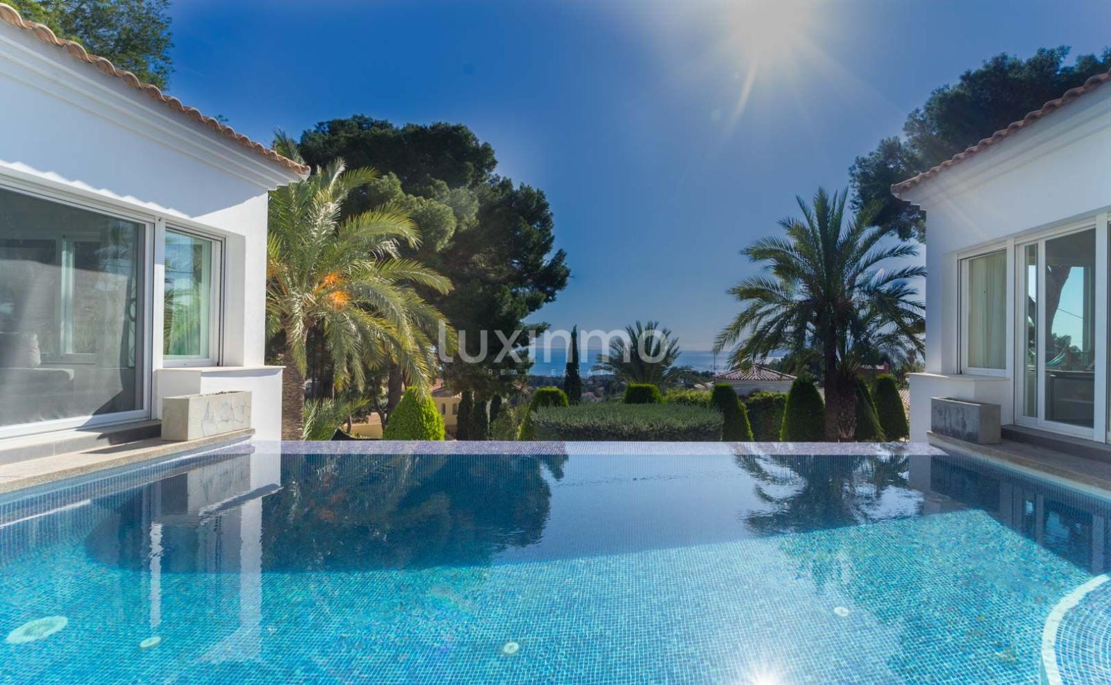 Chalet for Sale in Altea