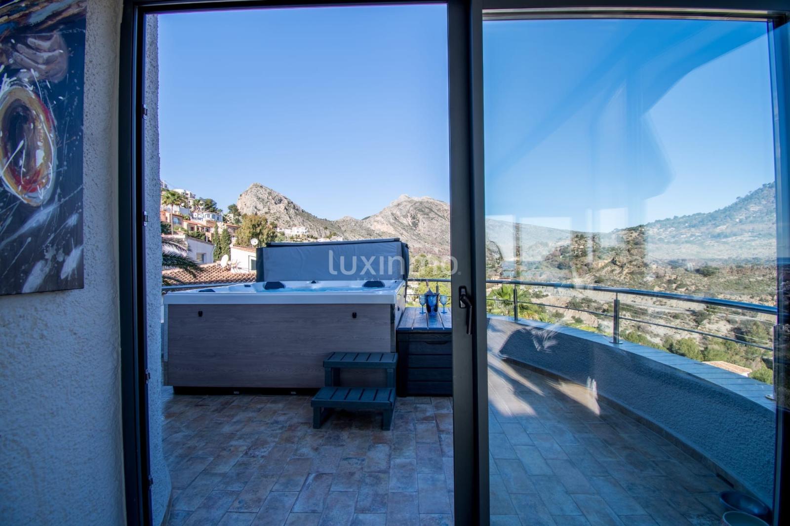 Chalet for Sale in Calpe