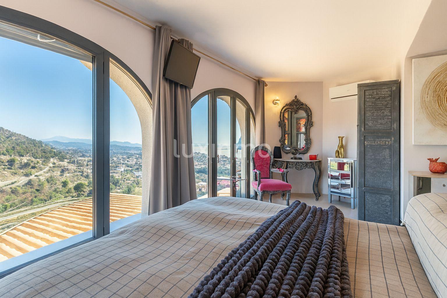 Chalet for Sale in Calpe