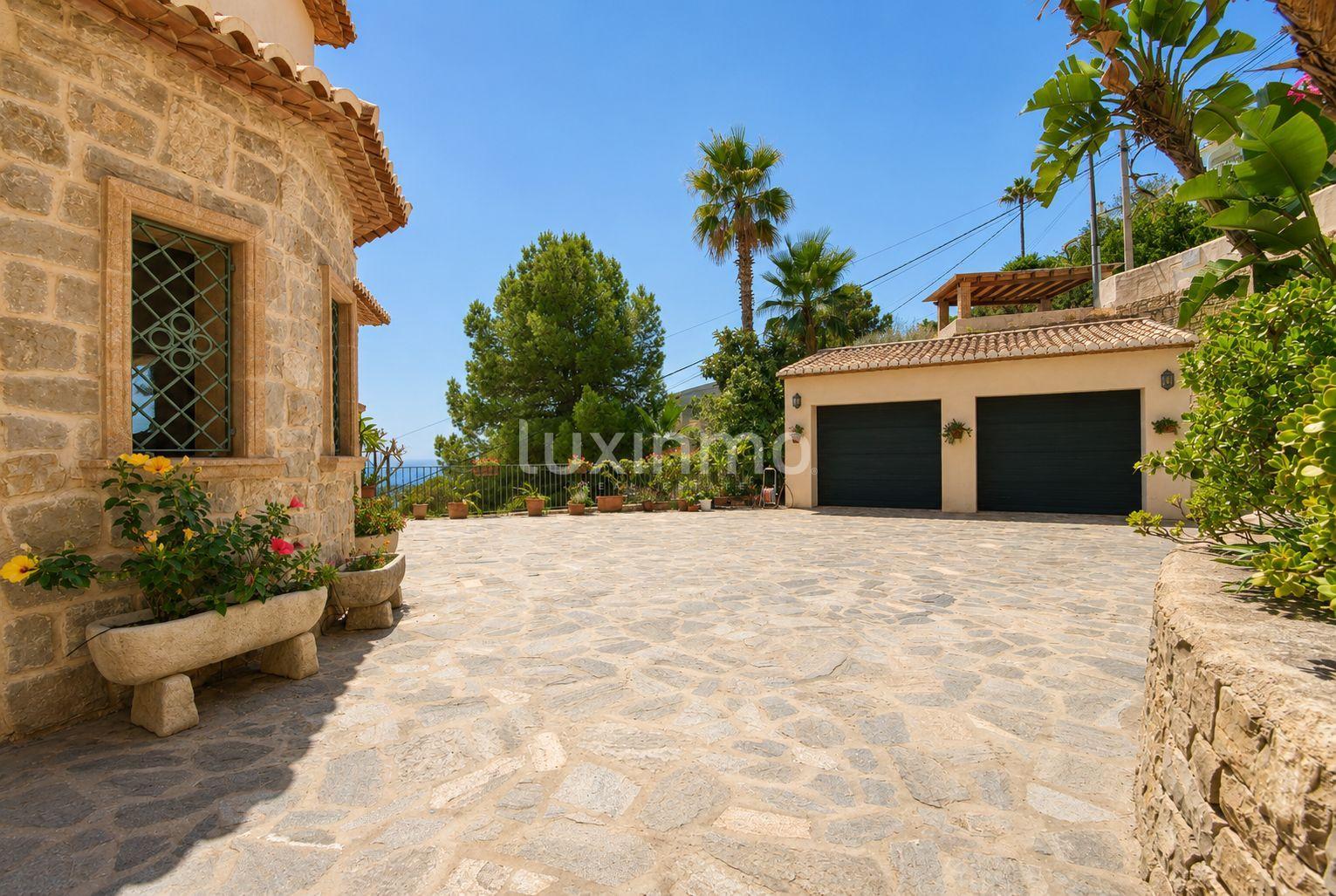 Chalet for Sale in Benissa