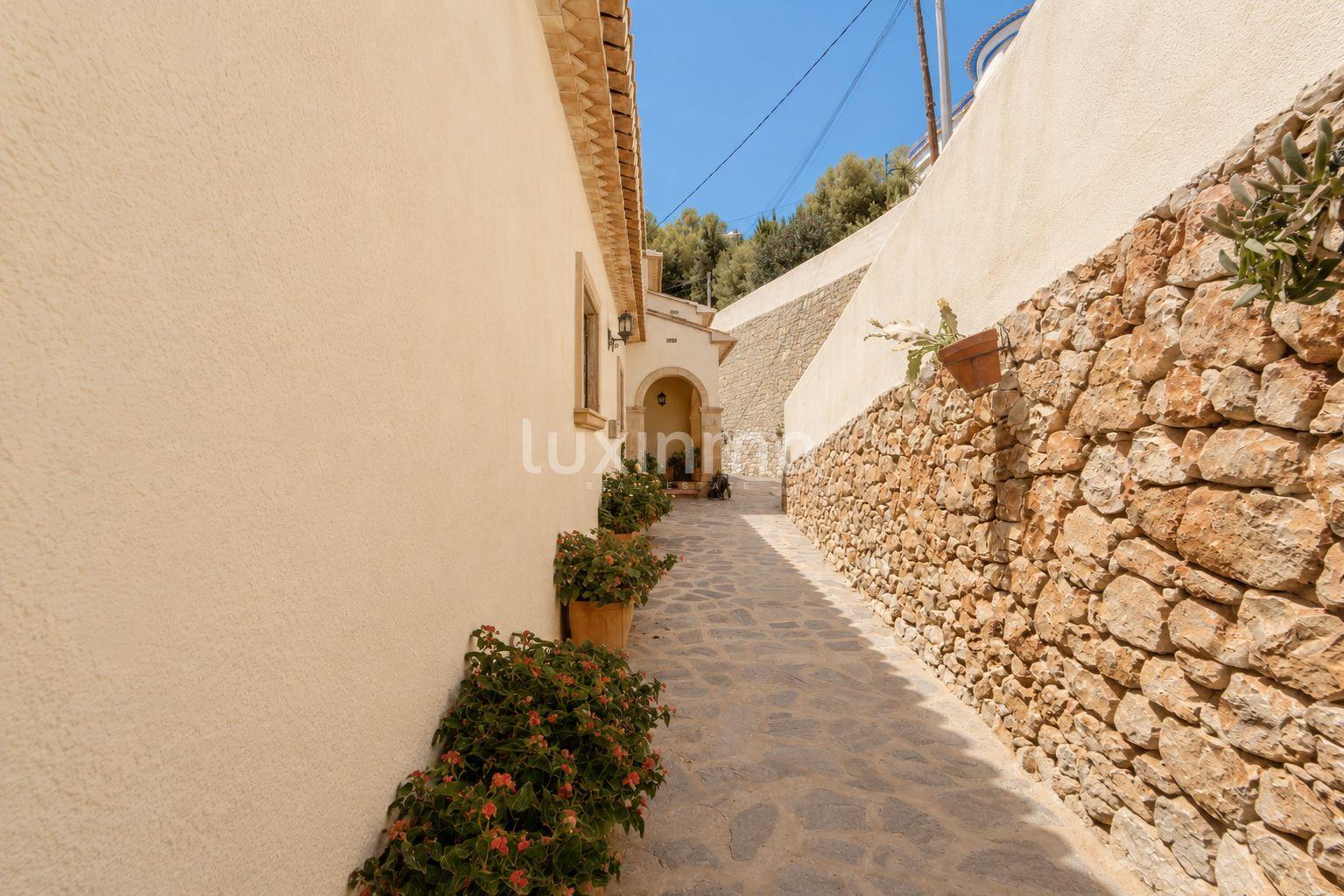 Chalet for Sale in Benissa