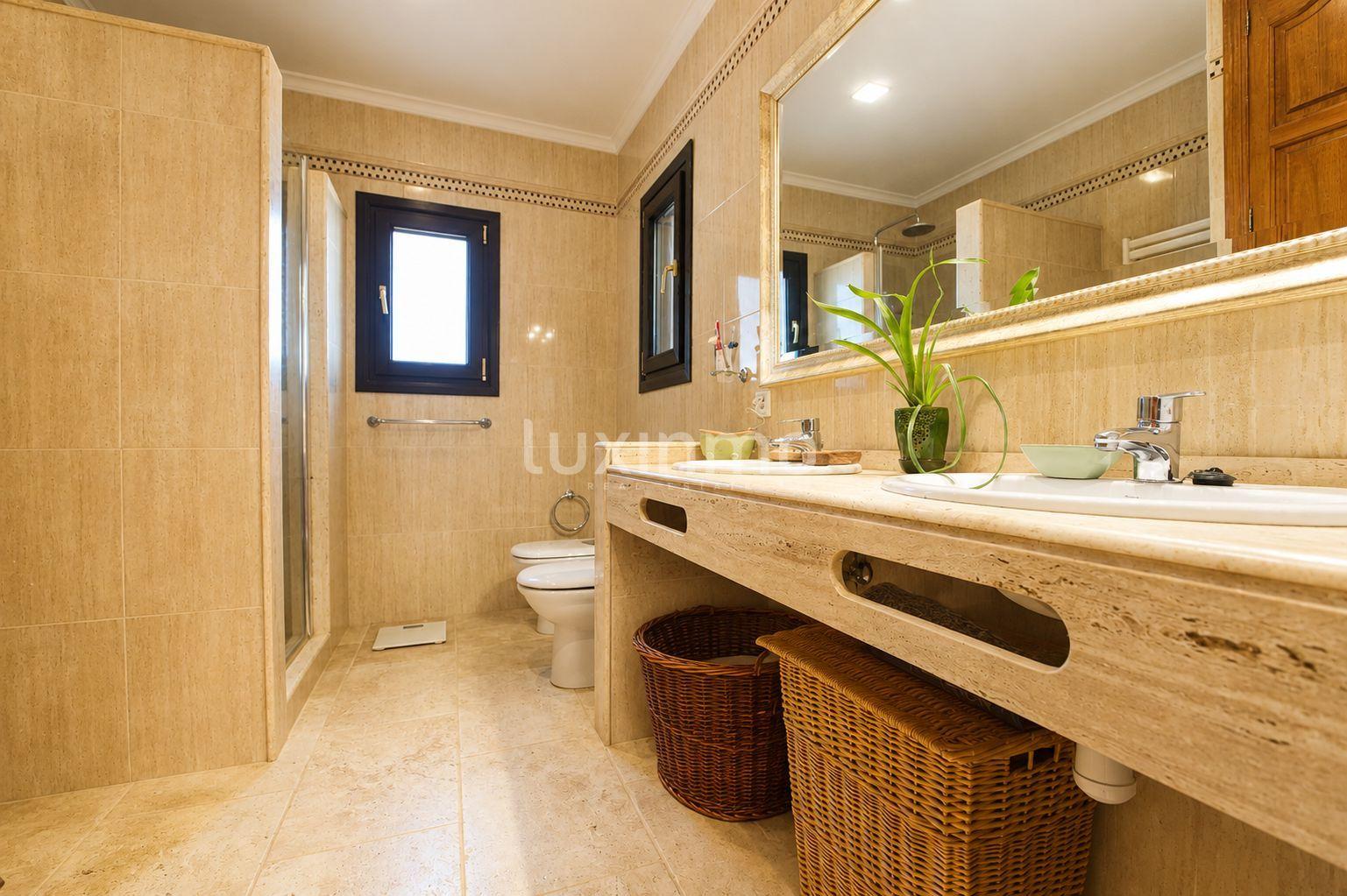 Chalet for Sale in Benissa