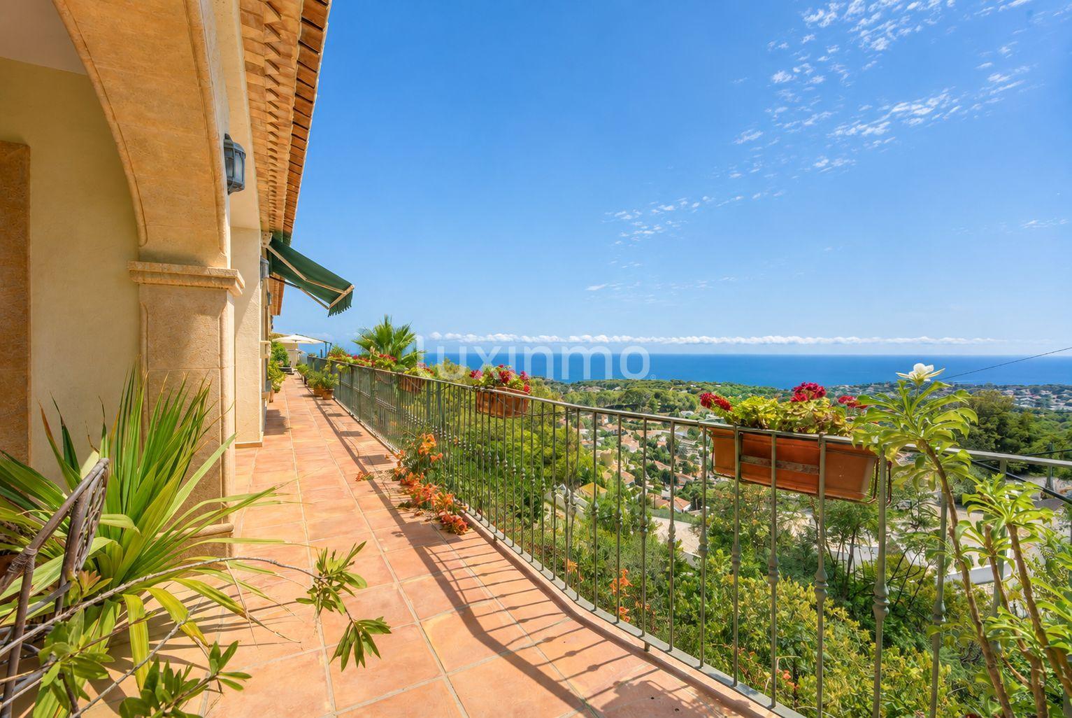 Chalet for Sale in Benissa