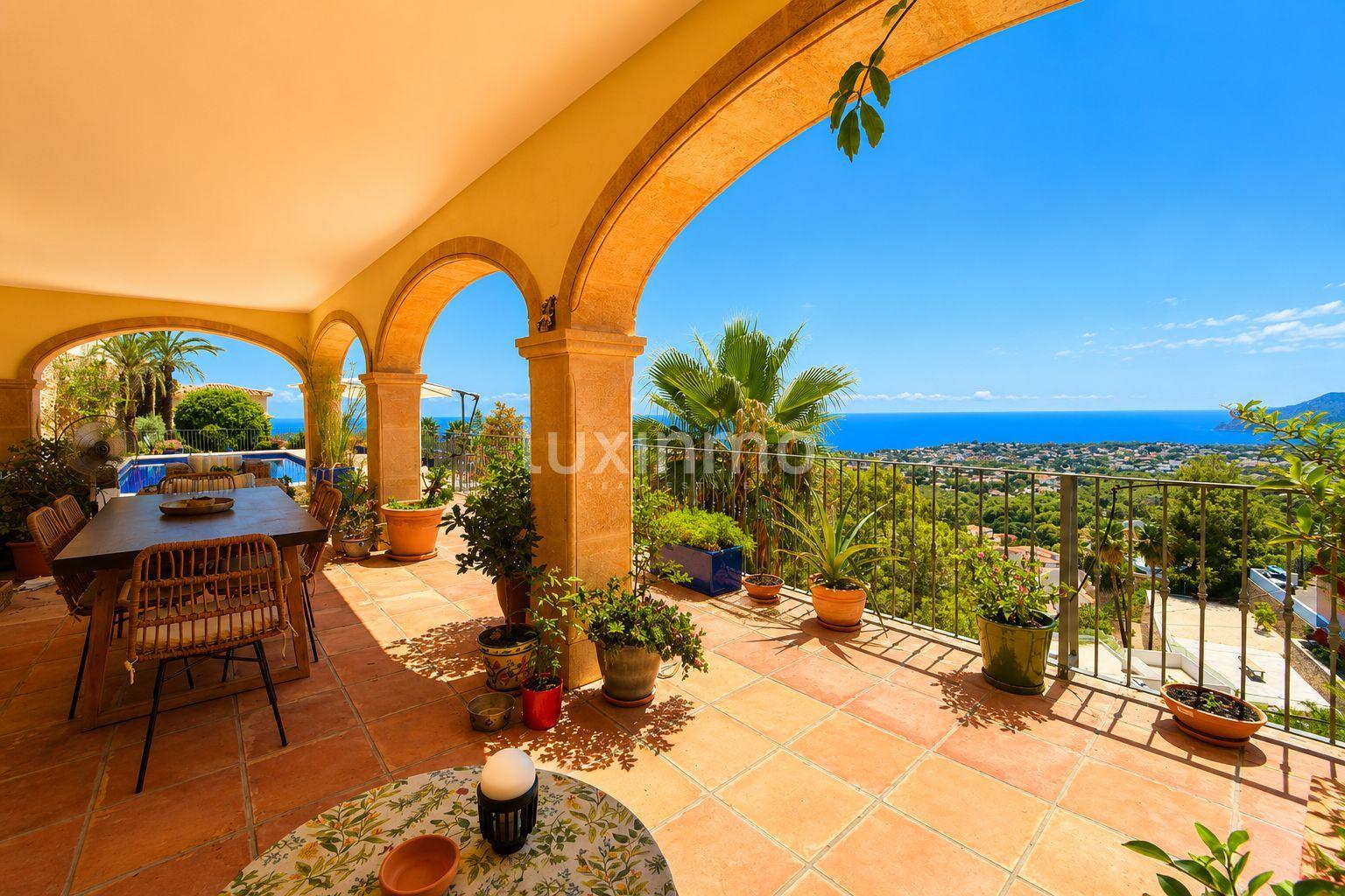 Chalet for Sale in Benissa