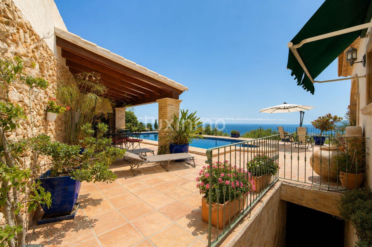 Chalet for Sale in Benissa