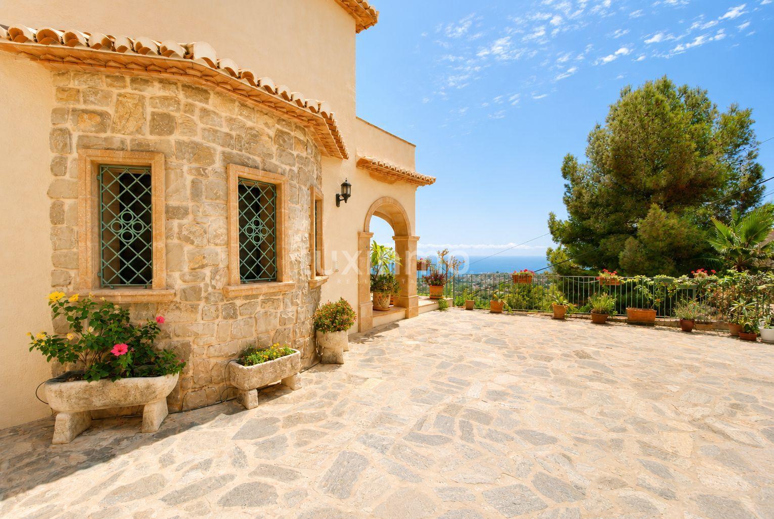 Chalet for Sale in Benissa