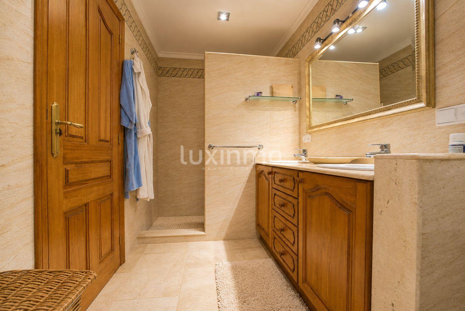 Chalet for Sale in Benissa
