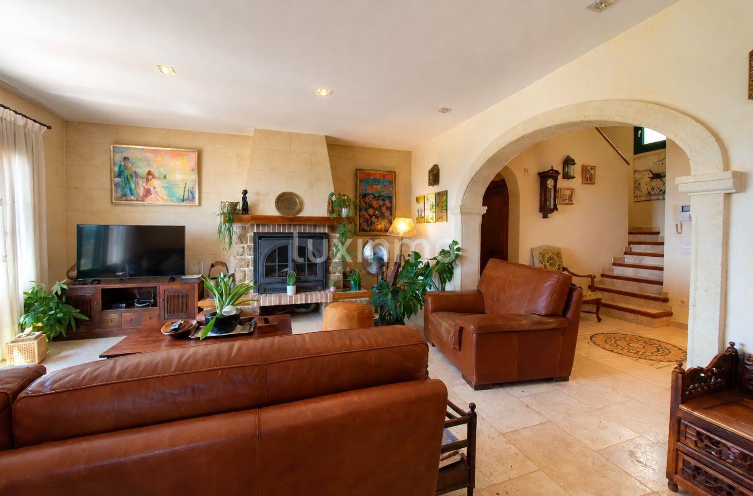 Chalet for Sale in Benissa