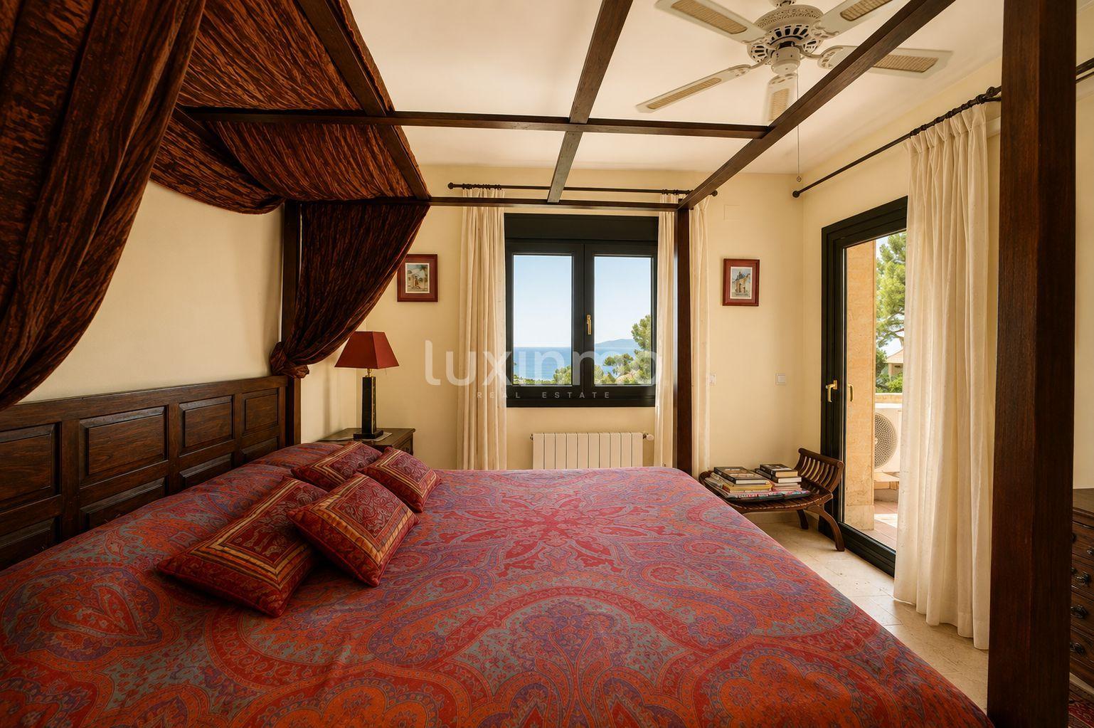 Chalet for Sale in Benissa