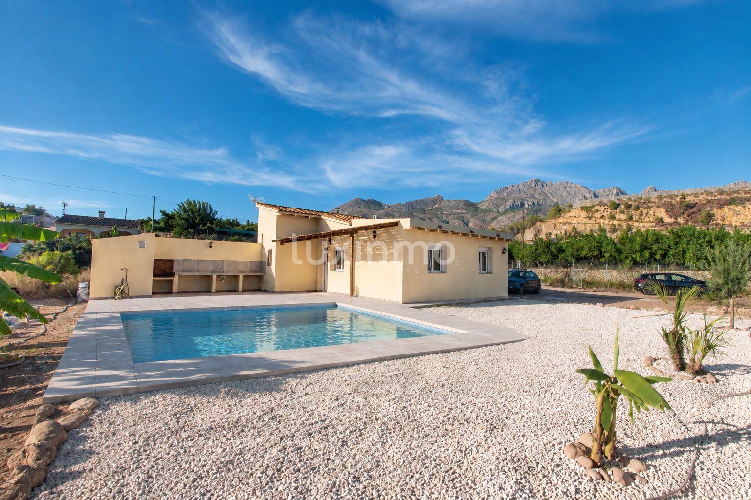 Chalet for Rent in Callosa d'En Sarrià