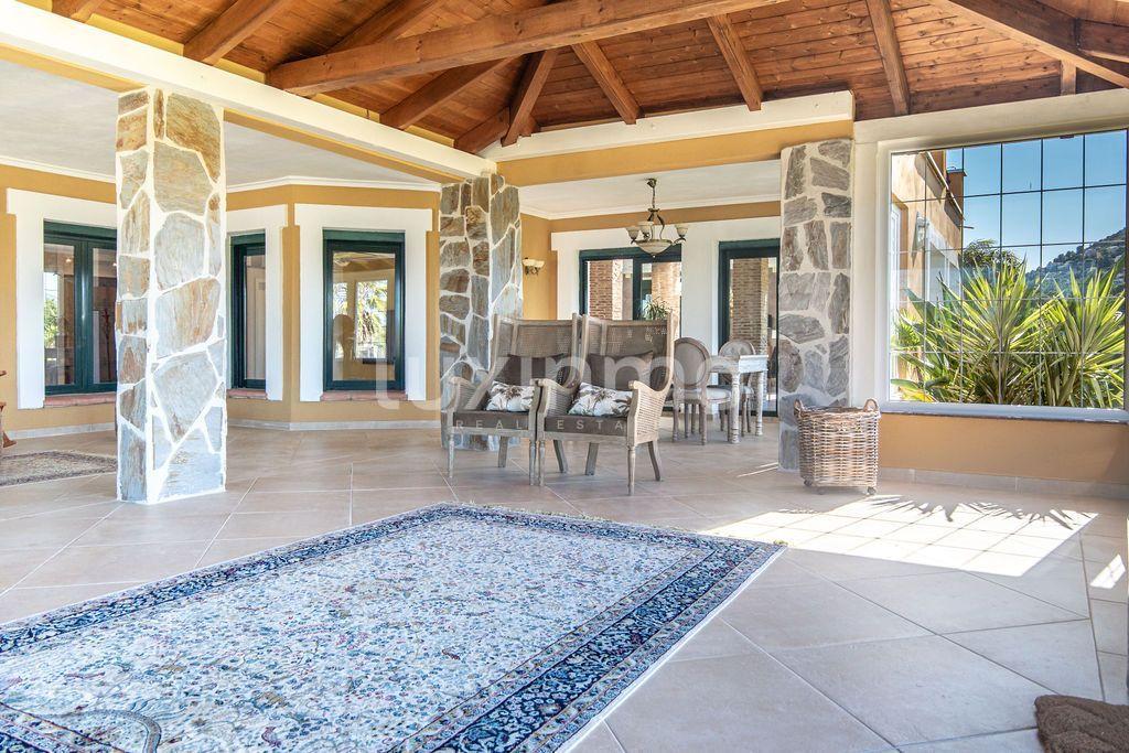 Chalet for Sale in Pedreguer