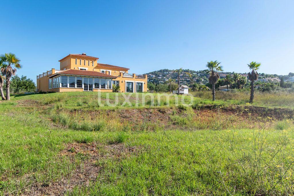 Chalet for Sale in Pedreguer