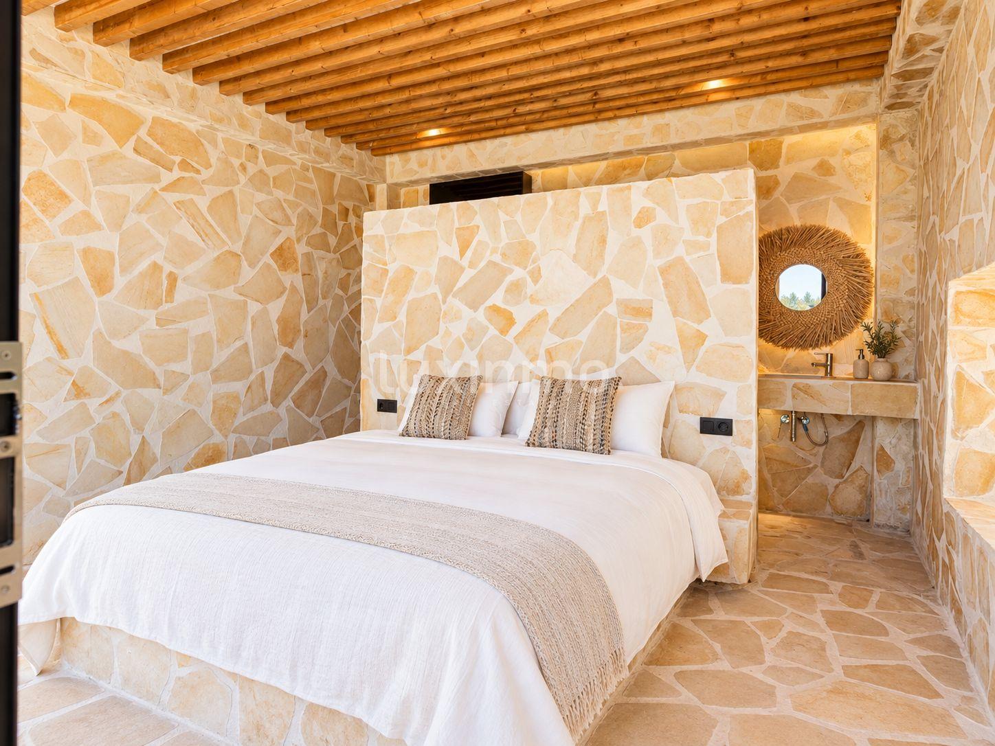 Chalet for Sale in Jávea