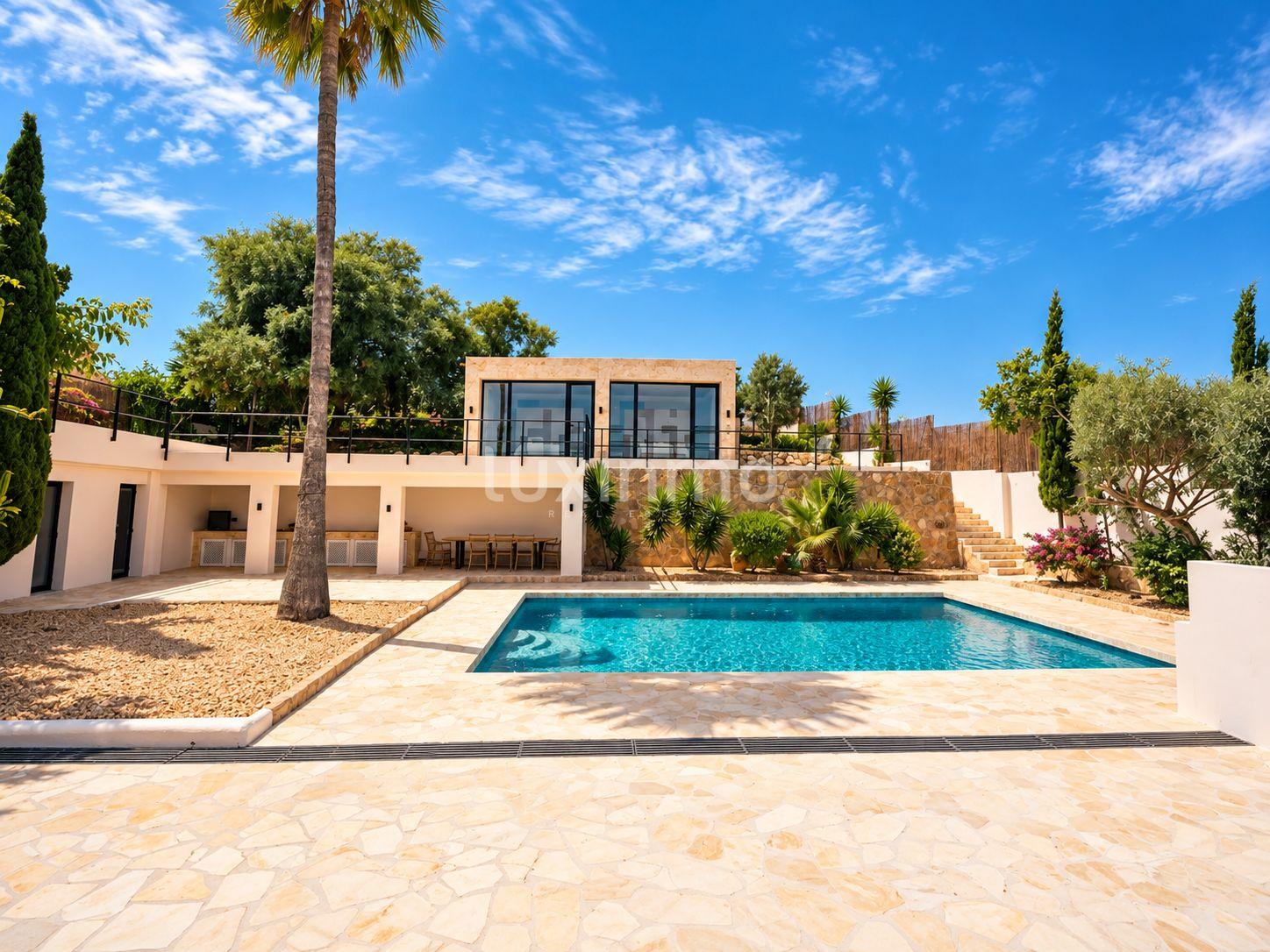 Chalet for Sale in Jávea