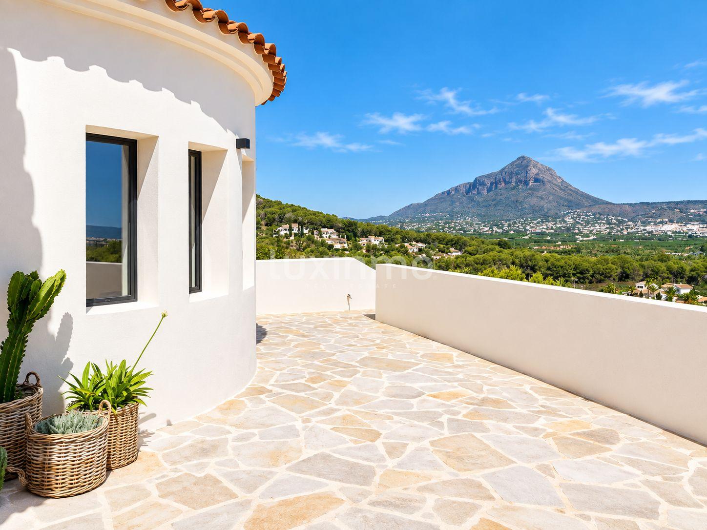 Chalet for Sale in Jávea