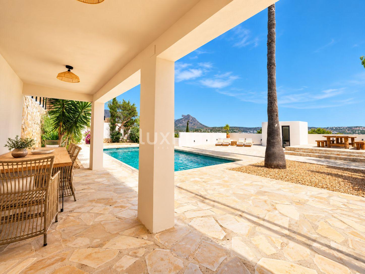 Chalet for Sale in Jávea