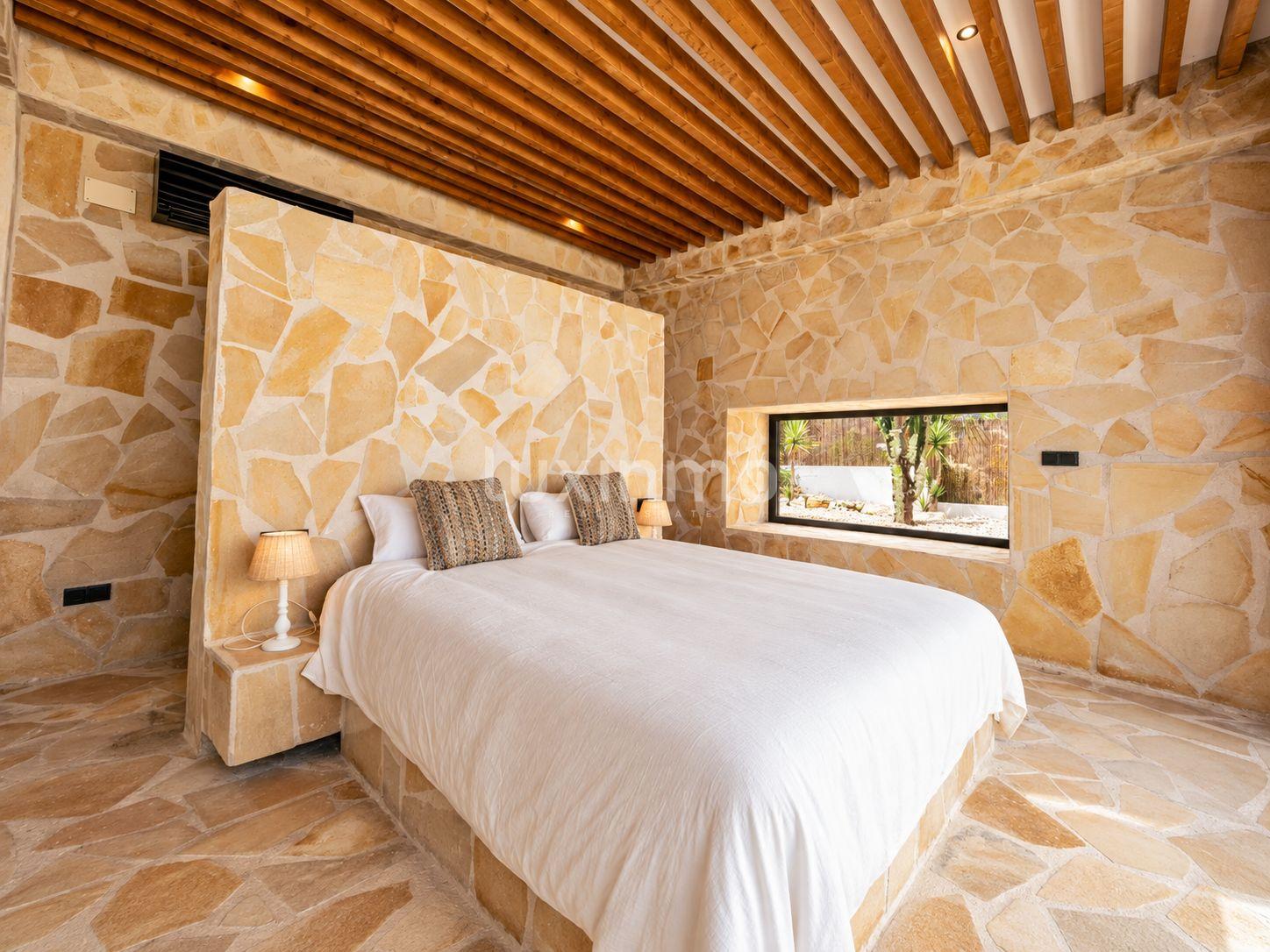 Chalet for Sale in Jávea