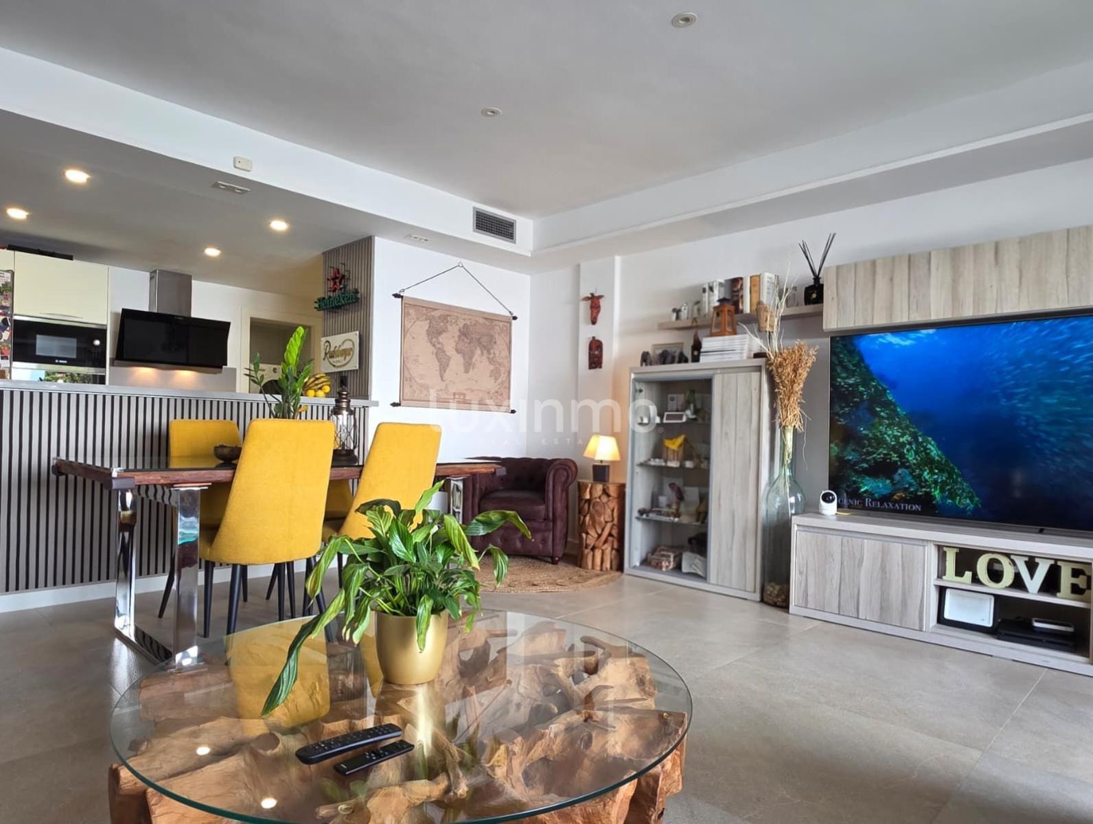Chalet for Sale in Santa Eulalia del Río