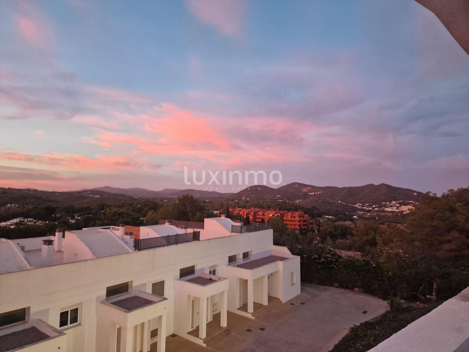 Chalet for Sale in Santa Eulalia del Río