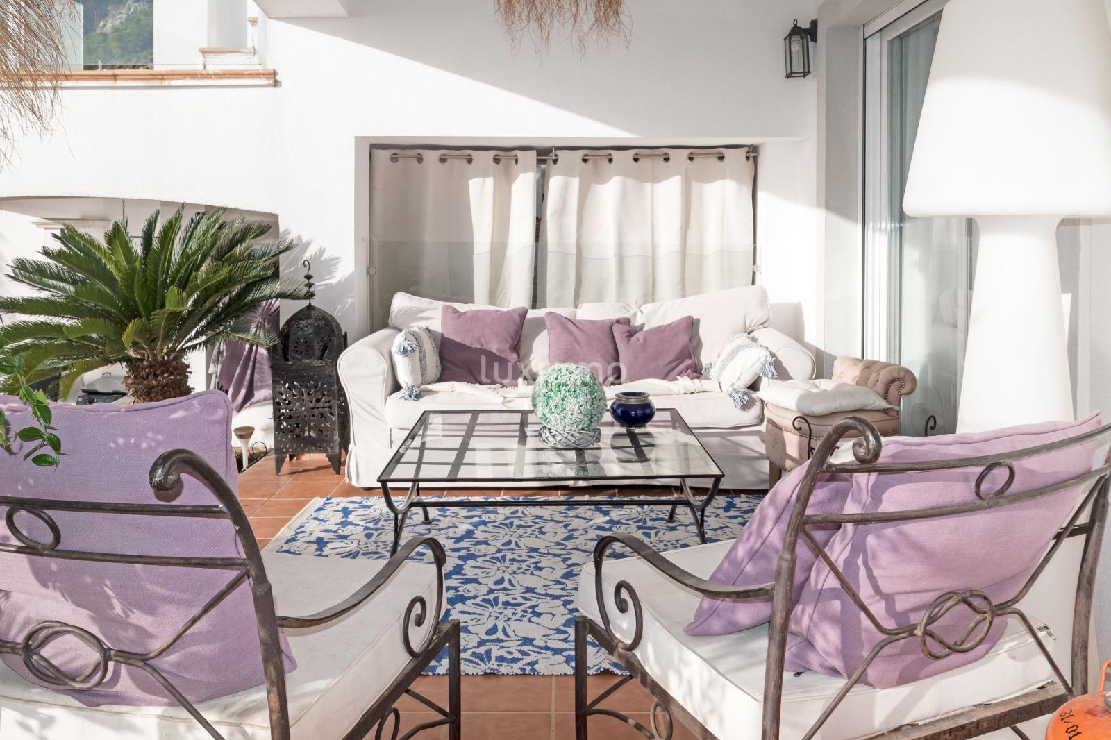 Chalet for Sale in Altea