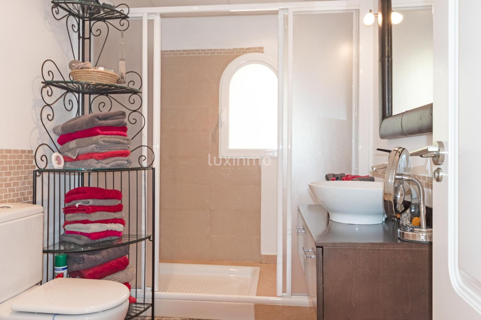 Chalet for Sale in Altea