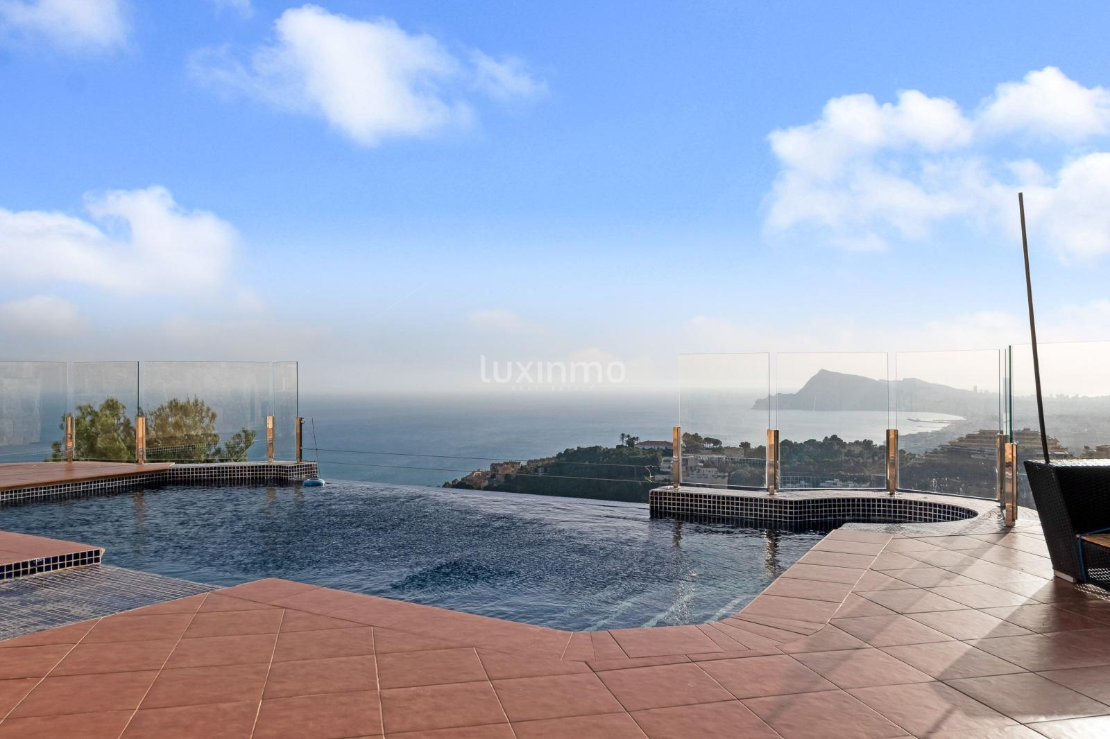 Chalet for Sale in Altea