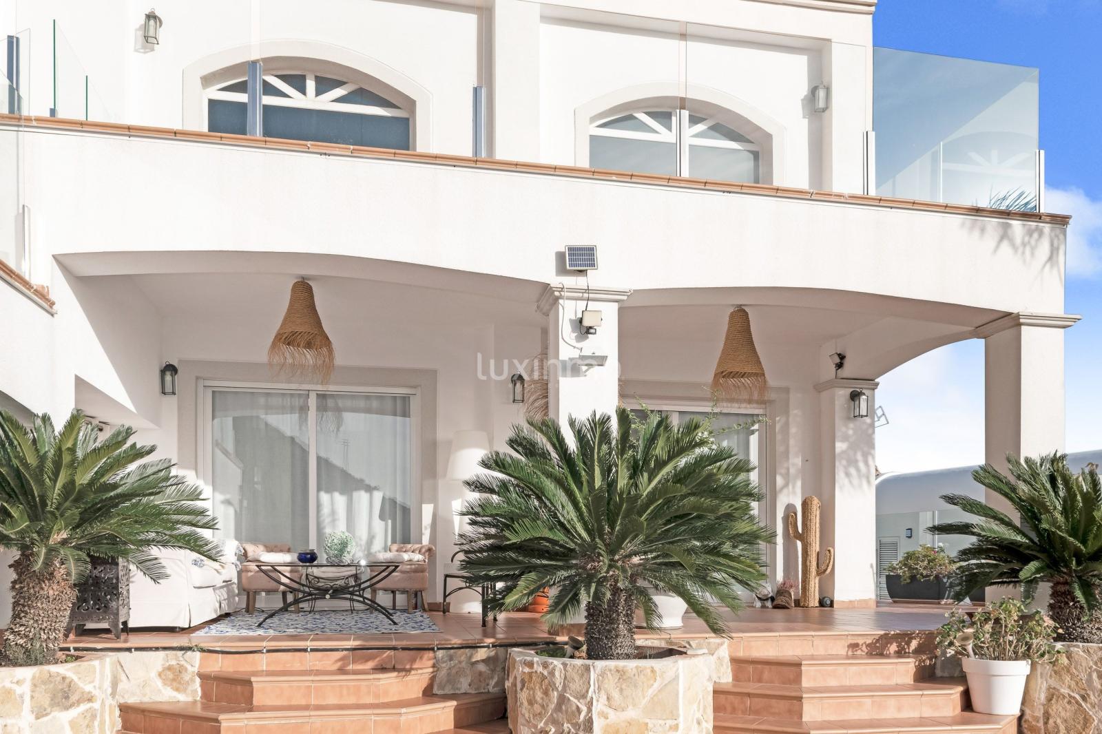 Chalet for Sale in Altea