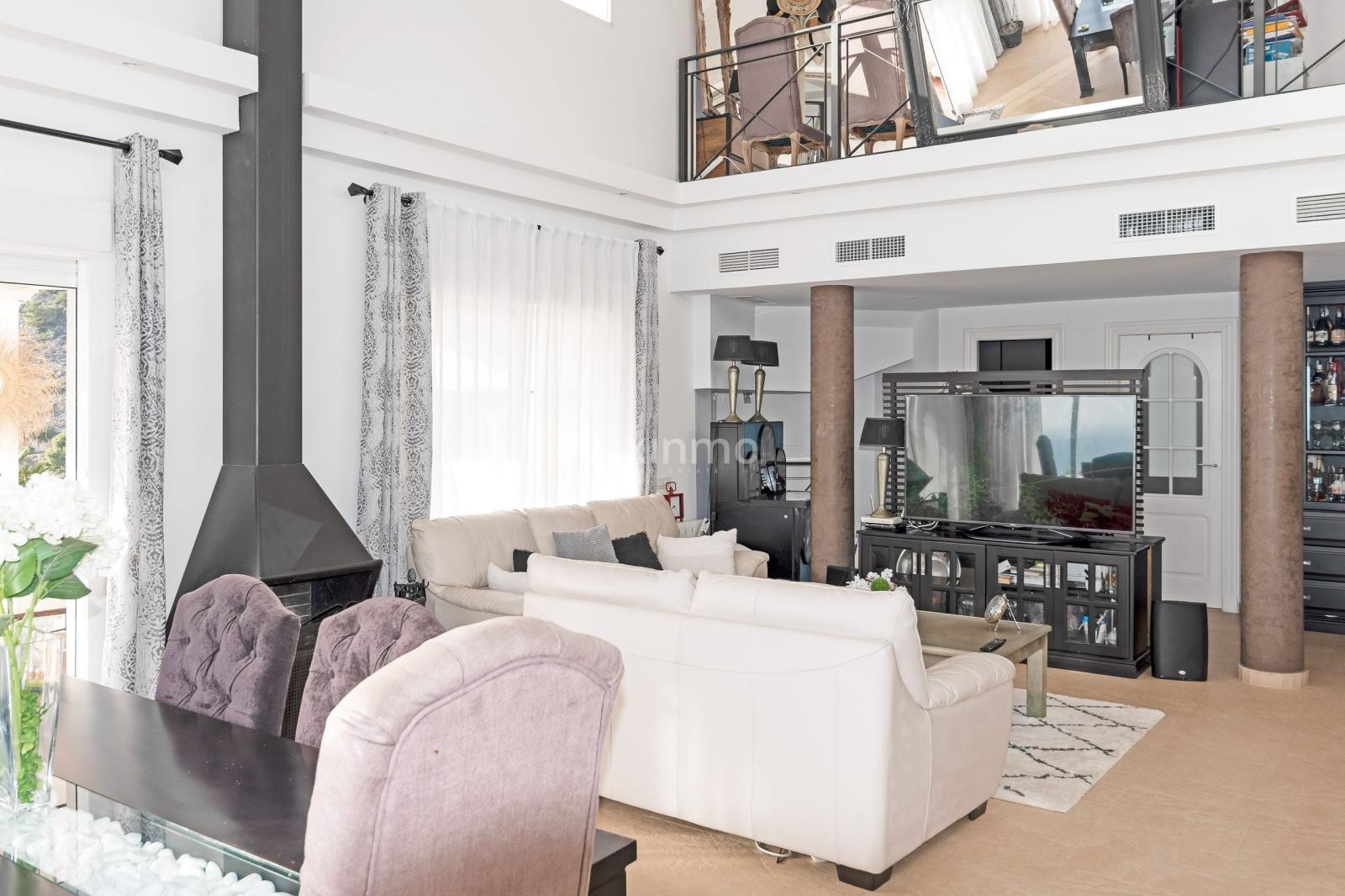 Chalet for Sale in Altea