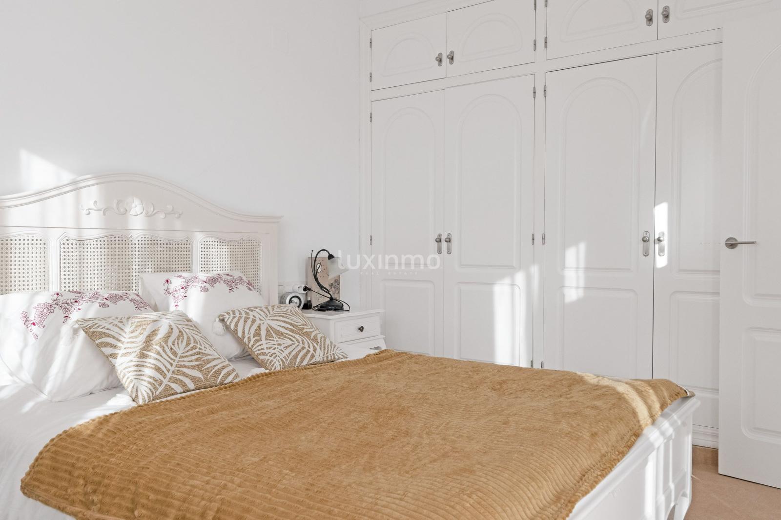 Chalet for Sale in Altea