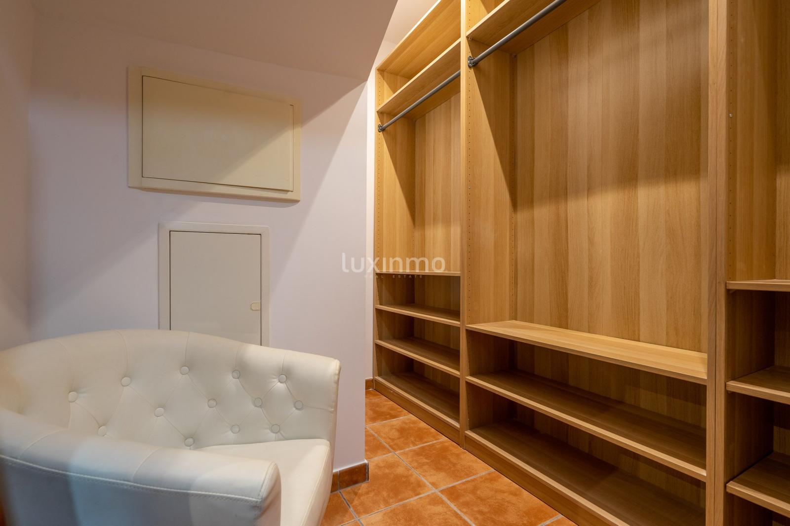 Chalet for Sale in Jávea
